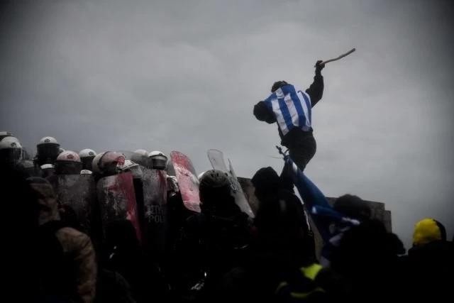 Συγκλονίζει η Αφροδίτη Μάνου: Αλέξη δεν μπορώ να αναπνεύσω, πες τους να σταματήσουν